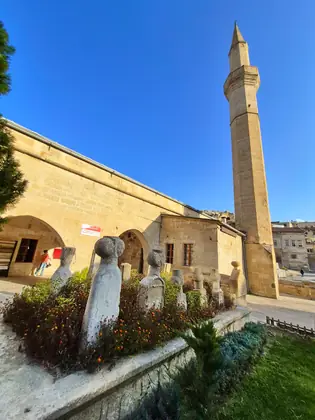 Karamanoğlu Camii