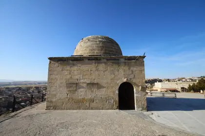 Tahsinağa Kütüphanesi